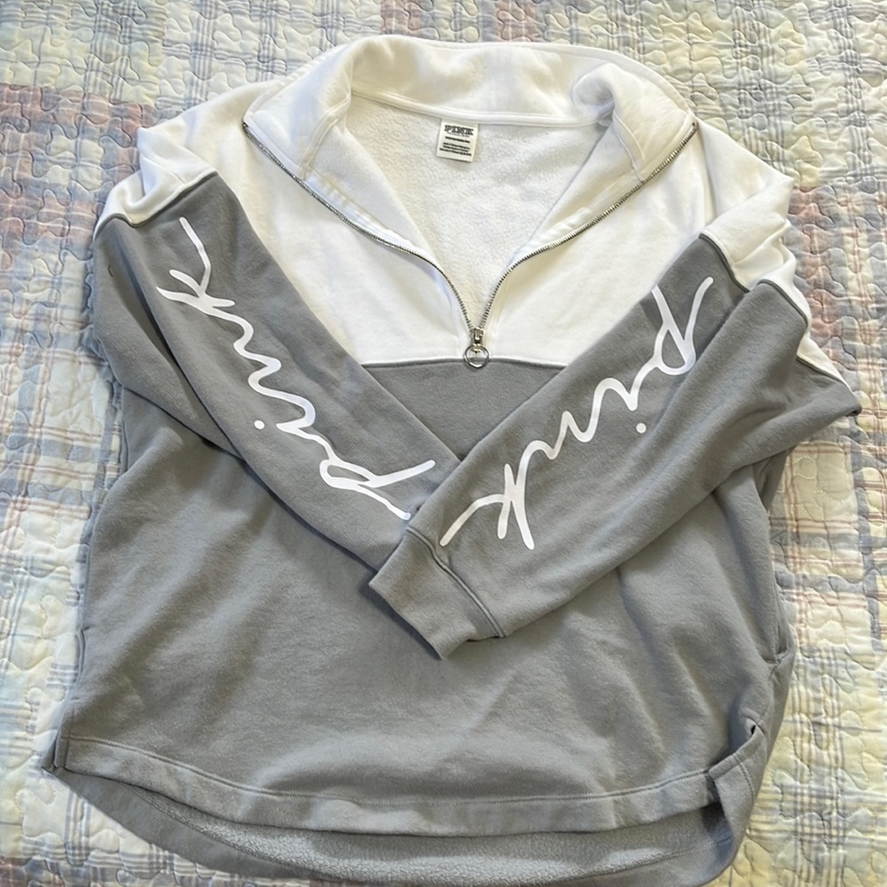 Pink varsity sweatshirt with pockets